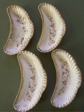 Vintage D&D Floral and Gold Crescent Shaped Bone Plates Off White Set of 4